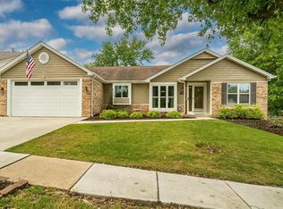 2437 Forest Leaf Pkwy, Ballwin, MO
