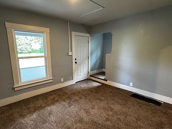 3rd image of 66 21st St NW #66