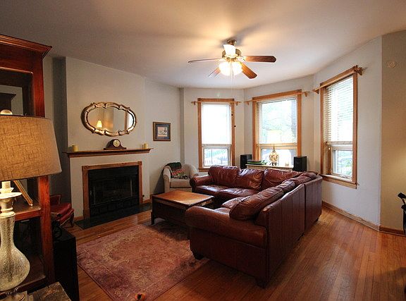 3rd image of 2148 W Ohio St APT 1E