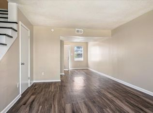 TOWNHOMES w/ W/D INCLUDED! Gated 2 Bed / 1.5 Bath Townhomes near Shelby Dr!, Memphis, TN 38116