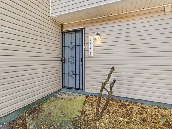 8586 Creekwood Way, Jonesboro, GA 30238