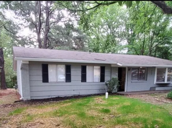 432 Queen Theresa Ln, Jackson, MS 39209