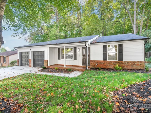 8412 Strider Dr, Charlotte, NC 28212