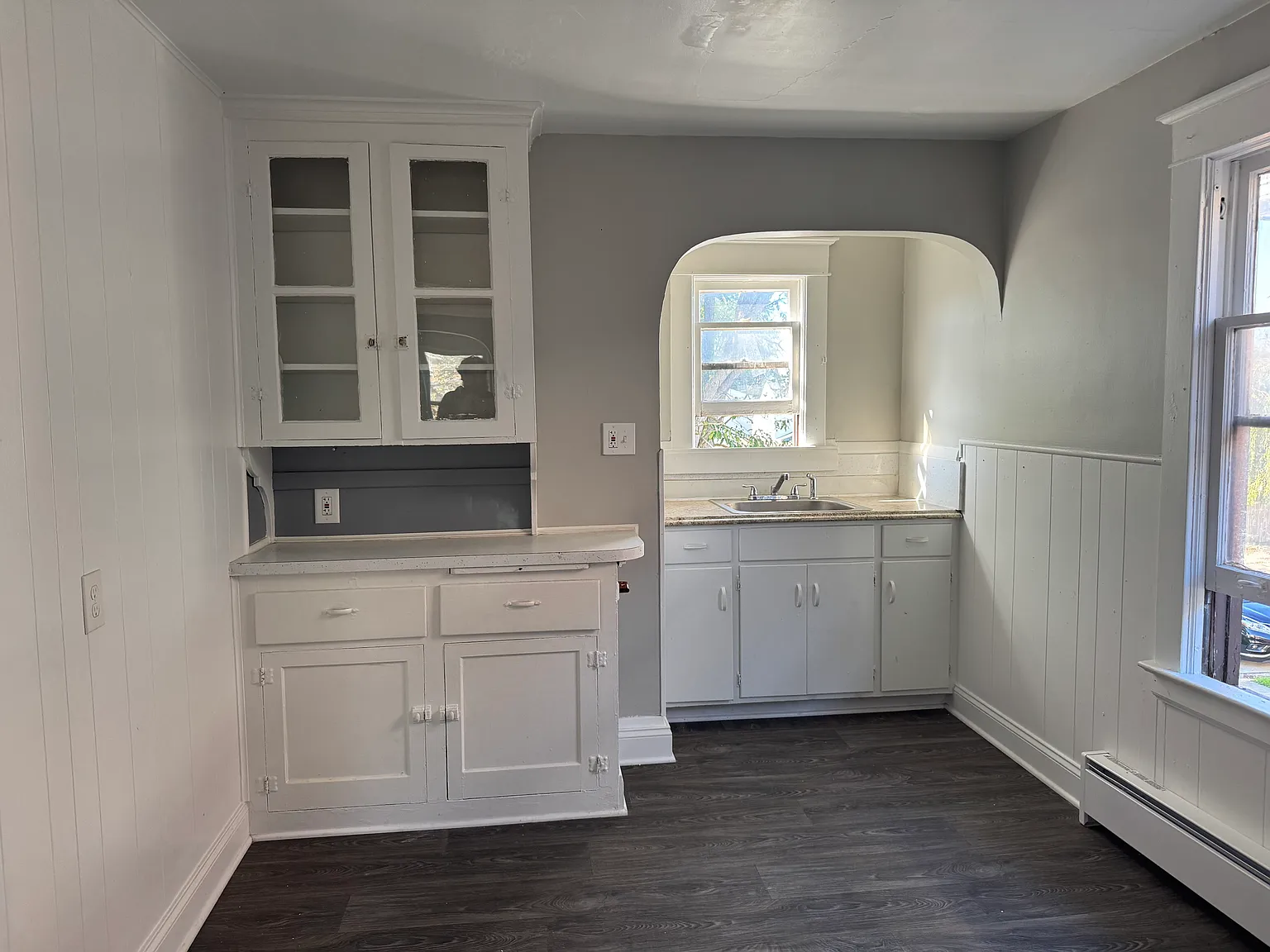 2 bed, 1300 sqft, $900 — Photo 2