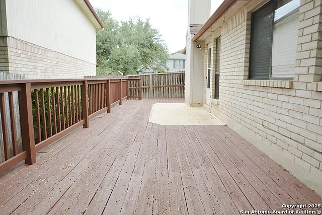 1011 Hedgestone Dr — Photo 17