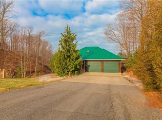 3211 W Lake Rd, North Kingsville, OH 44068