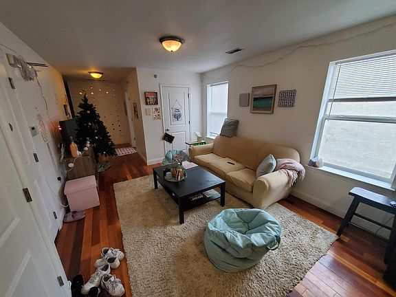2nd image of 1525 N 17th St #4B
