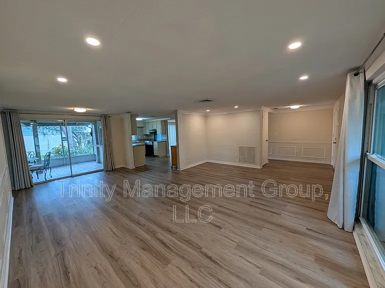8605 Wagon Wheel Ln — Photo 8