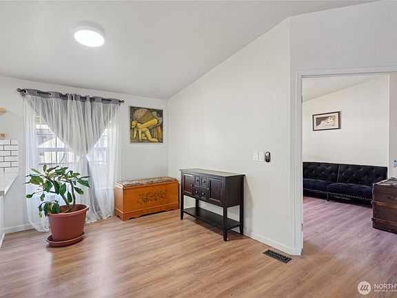 5th image of 6207 163rd Street Ct E
