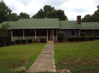 102 Presley Rd, Jackson, GA 30233