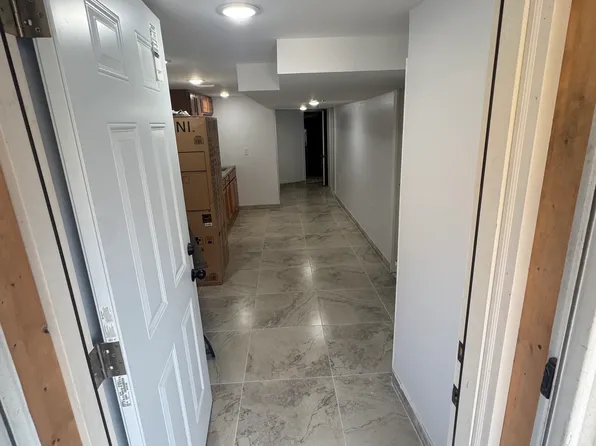 83 W 14th St, Bayonne, NJ 07002