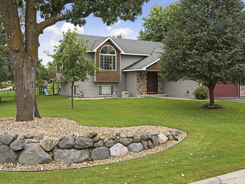1st image of 516 Weaver Blvd