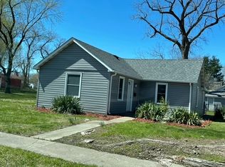 935 Reynolds St, Madison, IL 62060