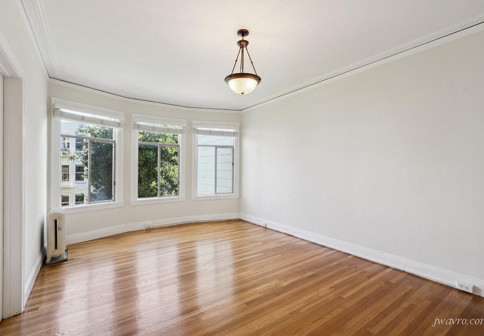 1st image of 1545 Greenwich St #8