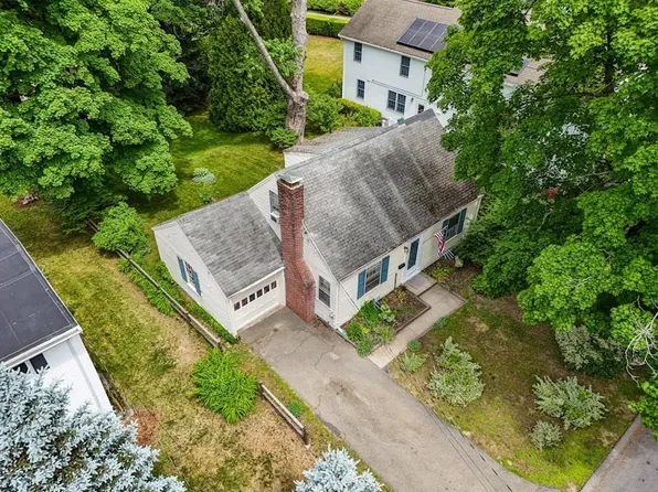 17 Hamilton Rd, Lexington, MA 02420
