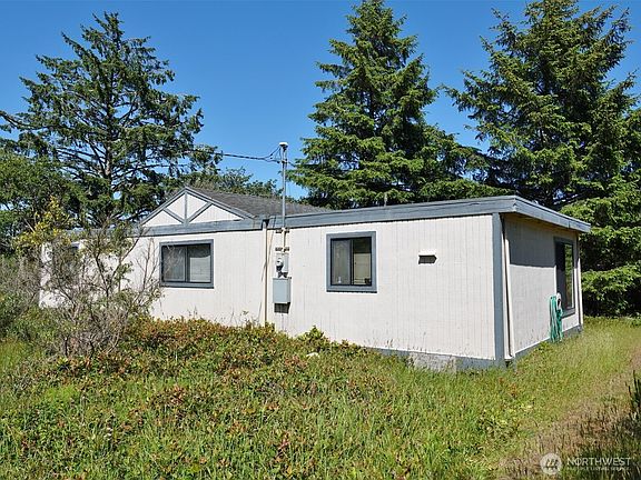 3rd image of 307 Pt Brown Avenue SW