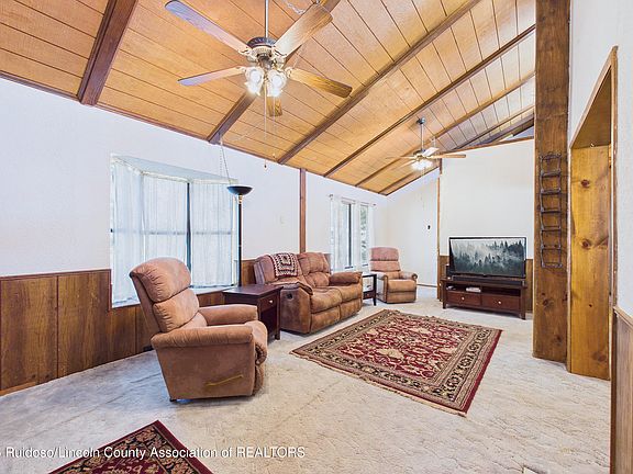 3rd image of 208 Chaves Rd