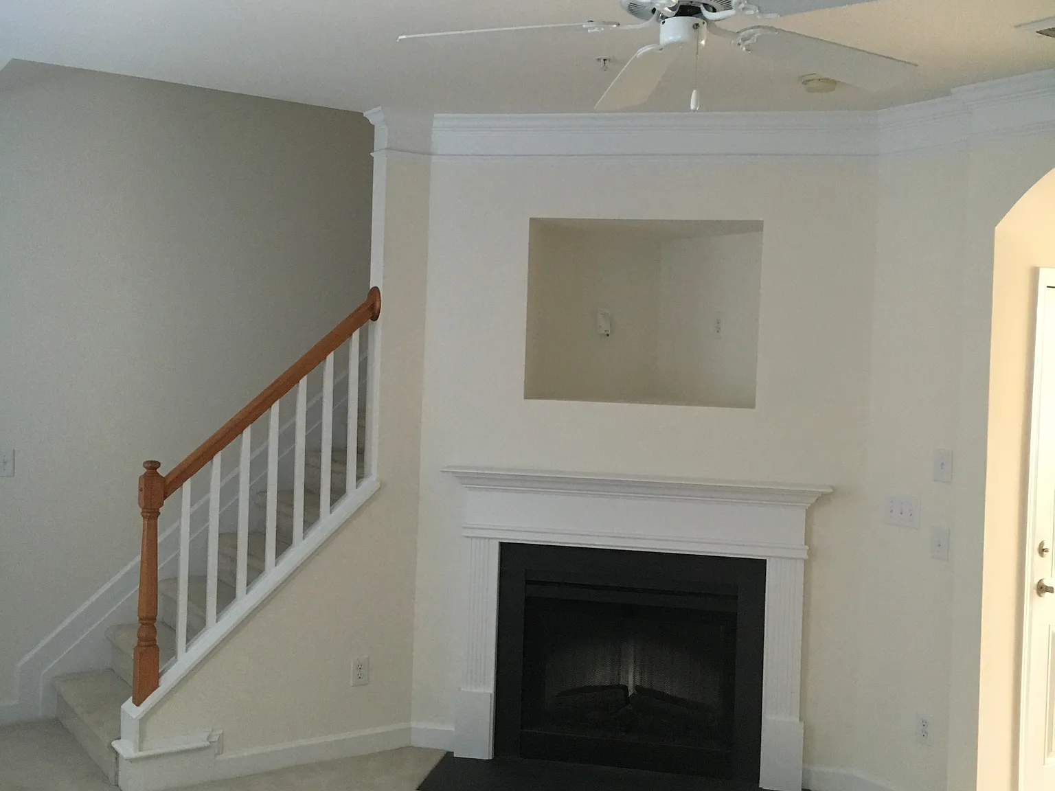 3 bed, 2.5 bath, 1428 sqft, $2,200 — Photo 3
