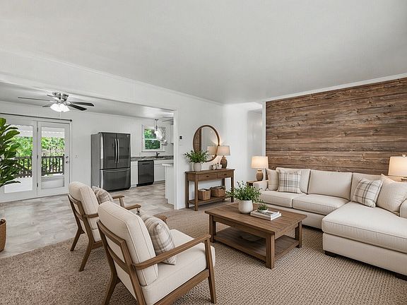 3rd image of 6656 Beacon Ln