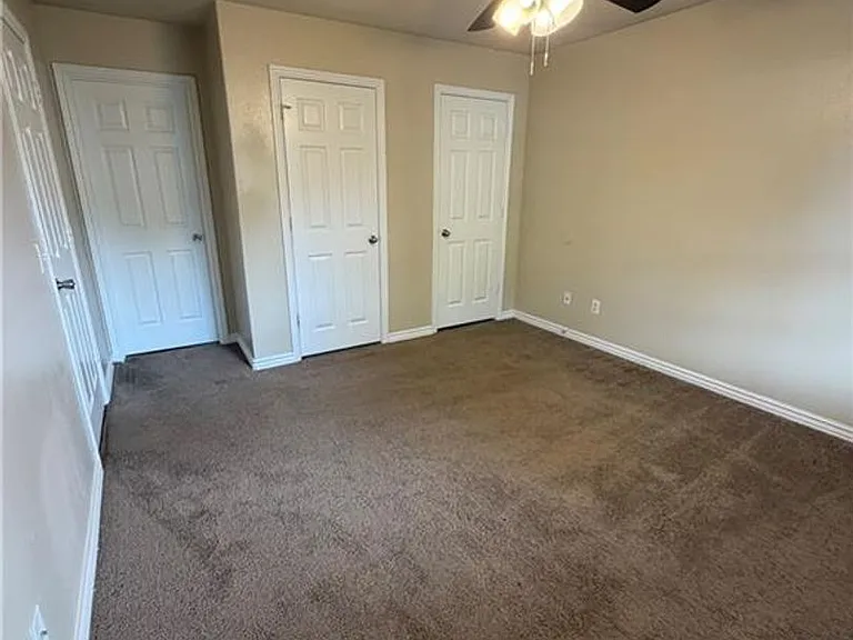231-233 Graystone Cir — Photo 6