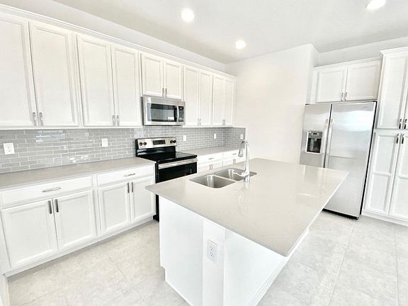 2nd image of 8036 Basilica Ln