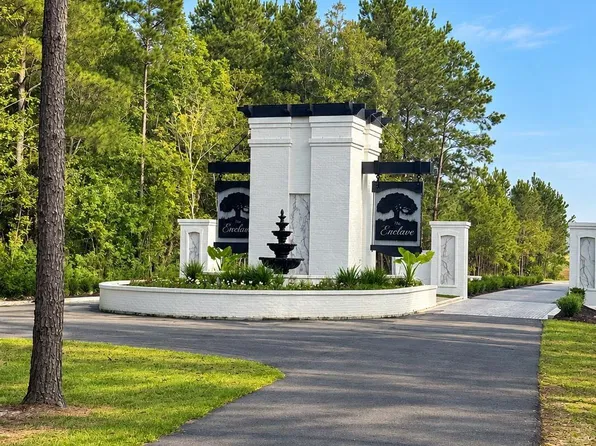 11 Hidden Pass Dr, Denham Springs, LA 70726