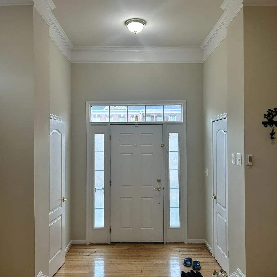 3 bed, 3.5 bath, 2460 sqft, $3,500 — Photo 4
