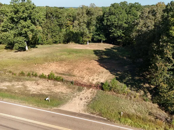 8825 State Route 100 E, Jacks Creek, TN 38347