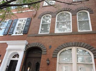 628 Spruce St APT 2F, Philadelphia, PA 19106