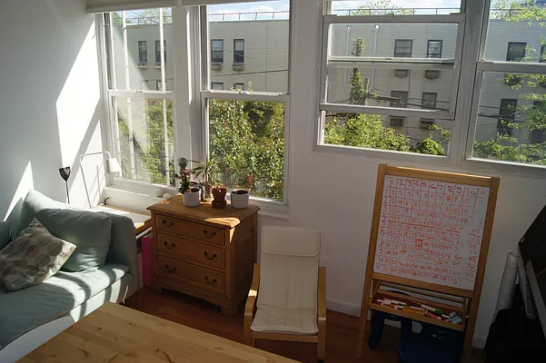 Rented by Douglas Elliman | media 19