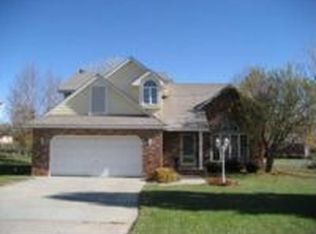 3312 N Sandy Hollow Dr, Hutchinson, KS 67502