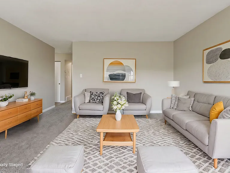 Applewood At The Cove Apartments — Photo 10