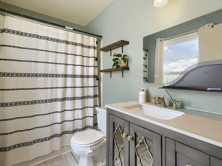 245 Lanfare Pl — Photo 2