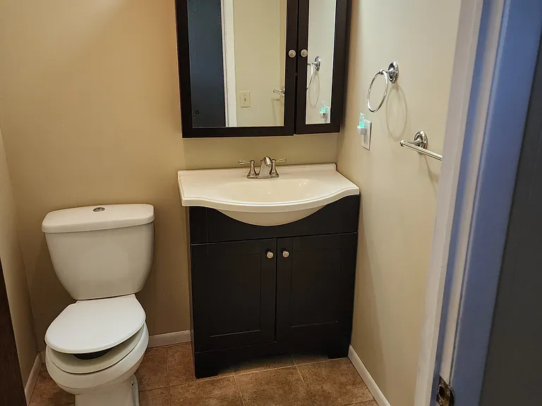 113 S Washington St — Photo 18