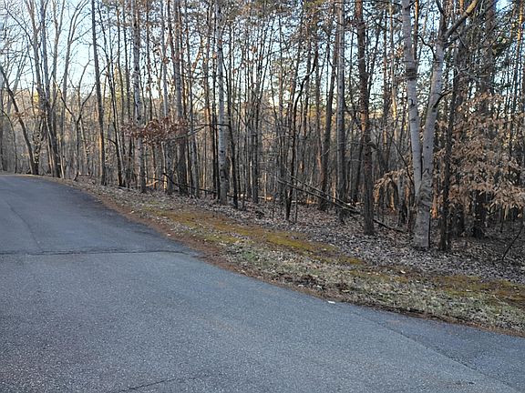 2nd image of 60 Old Barn Rd