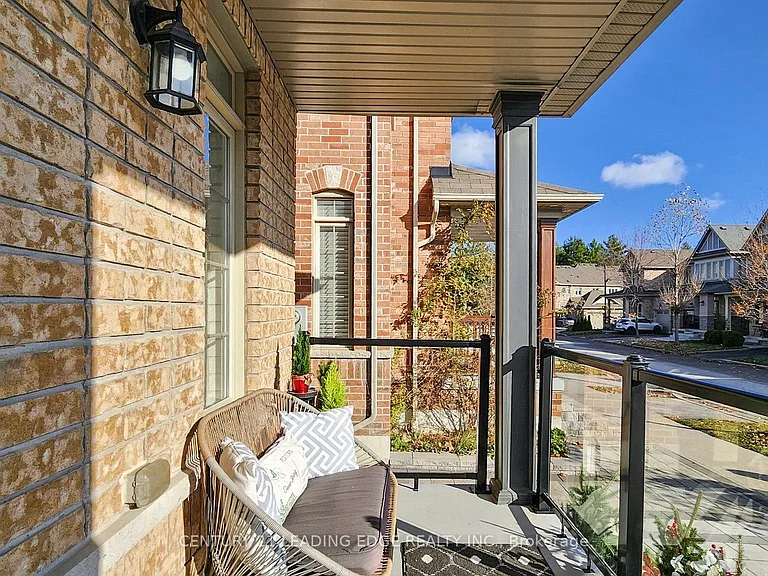 1574 Edgecroft Dr — Photo 3