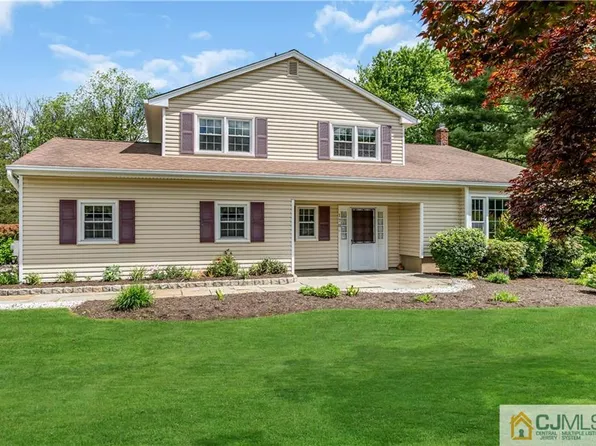 170 Flanders Dr, Hillsborough, NJ 08844