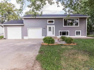 6312 N 10th Ave, Sioux Falls, SD 57104