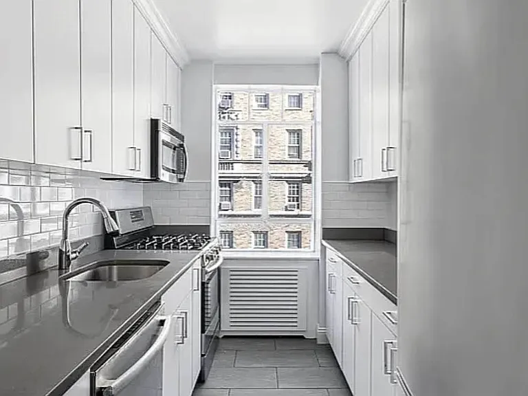 20 5th Ave #2D — Photo 5