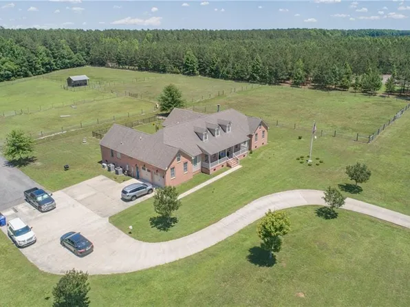 4051 Vicksburg Rd, Suffolk, VA 23437