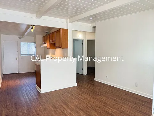 1059 N Sanborn Rd Photo 1