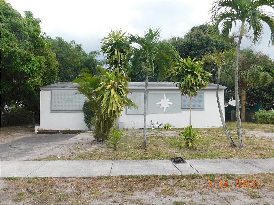 1st image of 890 NW 34th Way