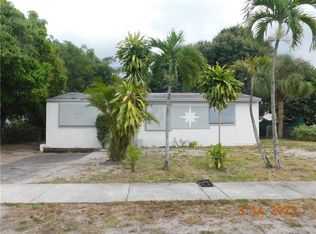 890 NW 34th Way, Fort Lauderdale, FL 33311