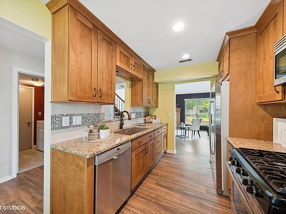 5th image of 4076 Newport Ln #15-4