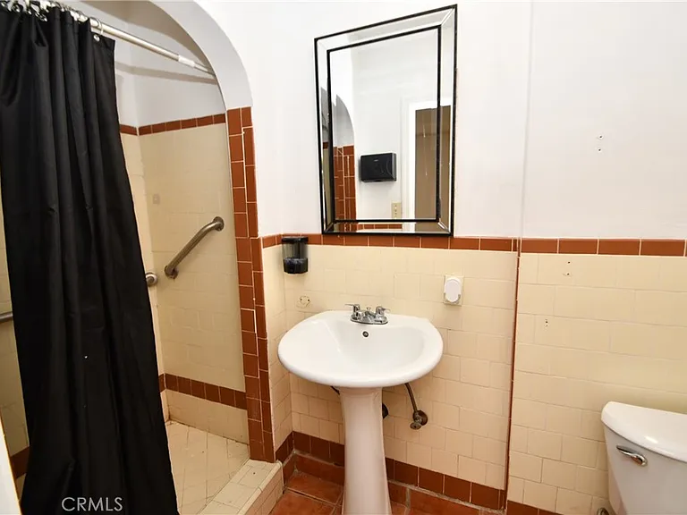 14103 Fonthill Ave — Photo 33