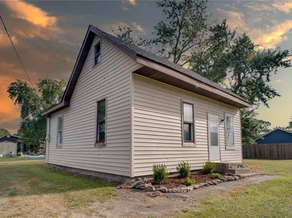 608 Cross St, Montgomery City, MO 63361