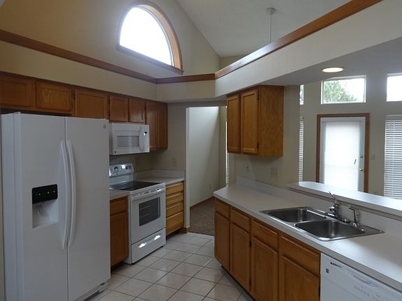 5th image of 156 Hawthorn Blvd