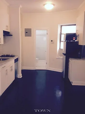 Rented by Town Residential | media 15