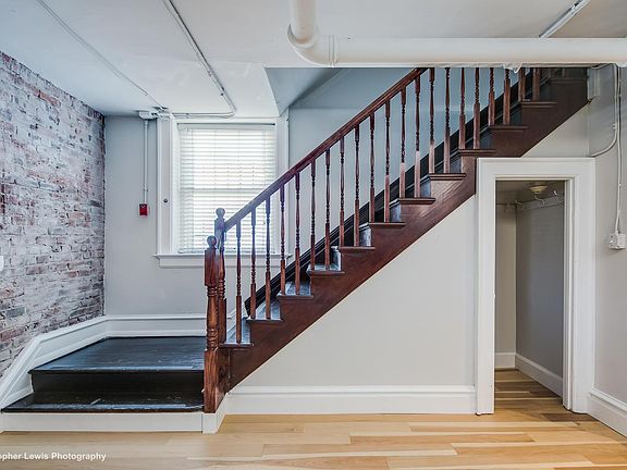3rd image of 1648 N Emerson St #B