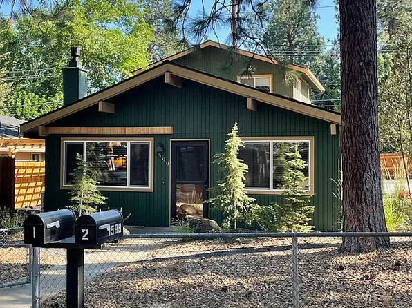 1599 NW Hartford Ave #1-2, Bend, OR 97703